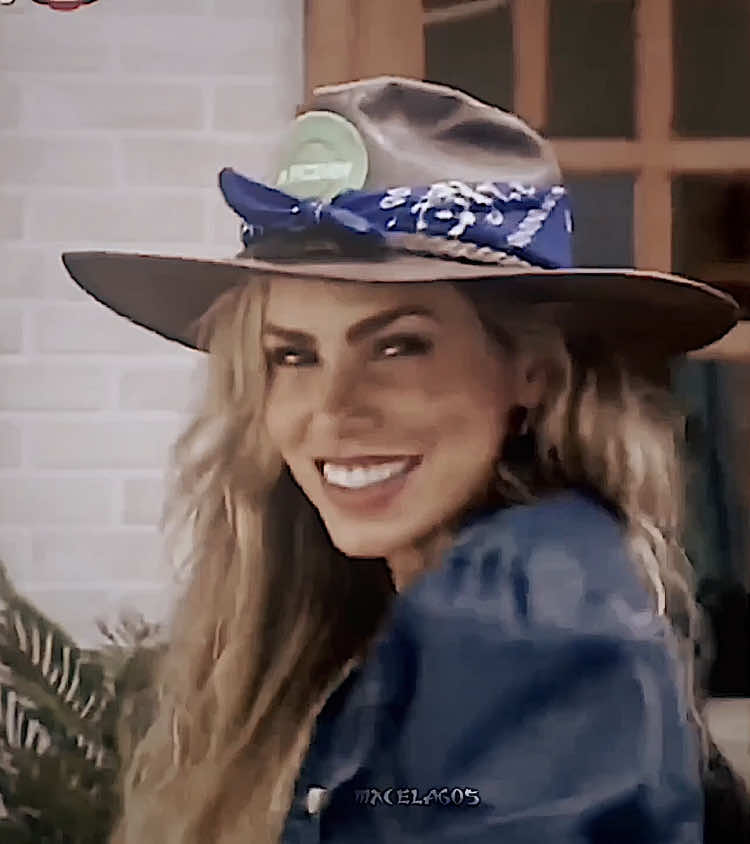 ela merecia tanto a final, até hj não entendo essa eliminação. | spc: @spcrealitys (ig) #afazenda13 #afazenda17 #erikaschneider #edit 