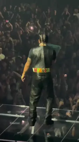 WHAT DID I MISS? MILANO NIGHT 2 🥶 #drake #sss4eutour #milano #italy  @drakerelated_ @OVO Sound  📸: giulia3_4_98 (IG)