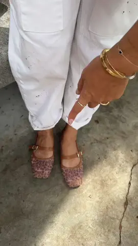 These leopard Mary Jane flats add the perfect pop of personality—classic, comfy, and easy to style with everything from denim to dresses. #leopardflats #maryjaneshoes #affordablefashion #fashionfinds #tiktokshopcreatorpicks