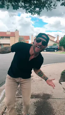 A beautiful Saturday stroll #KeepDancing #keepsmiling #havesomefun #bethereasonsomeonesmiles #classicjams