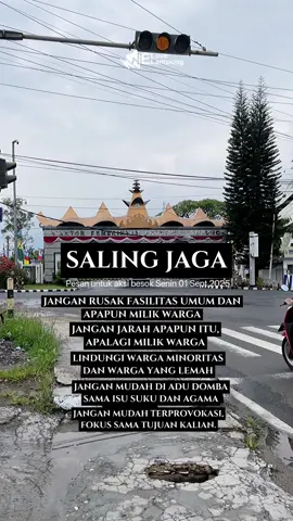 Kita jelas gak menginginkan hal-hal anarkis didaerah lain itu terjadi. Jadi tetap jaga emosi kalian gess. Jaga diri, Jaga sesama, Jaga Lampung! #WeLoveLampung