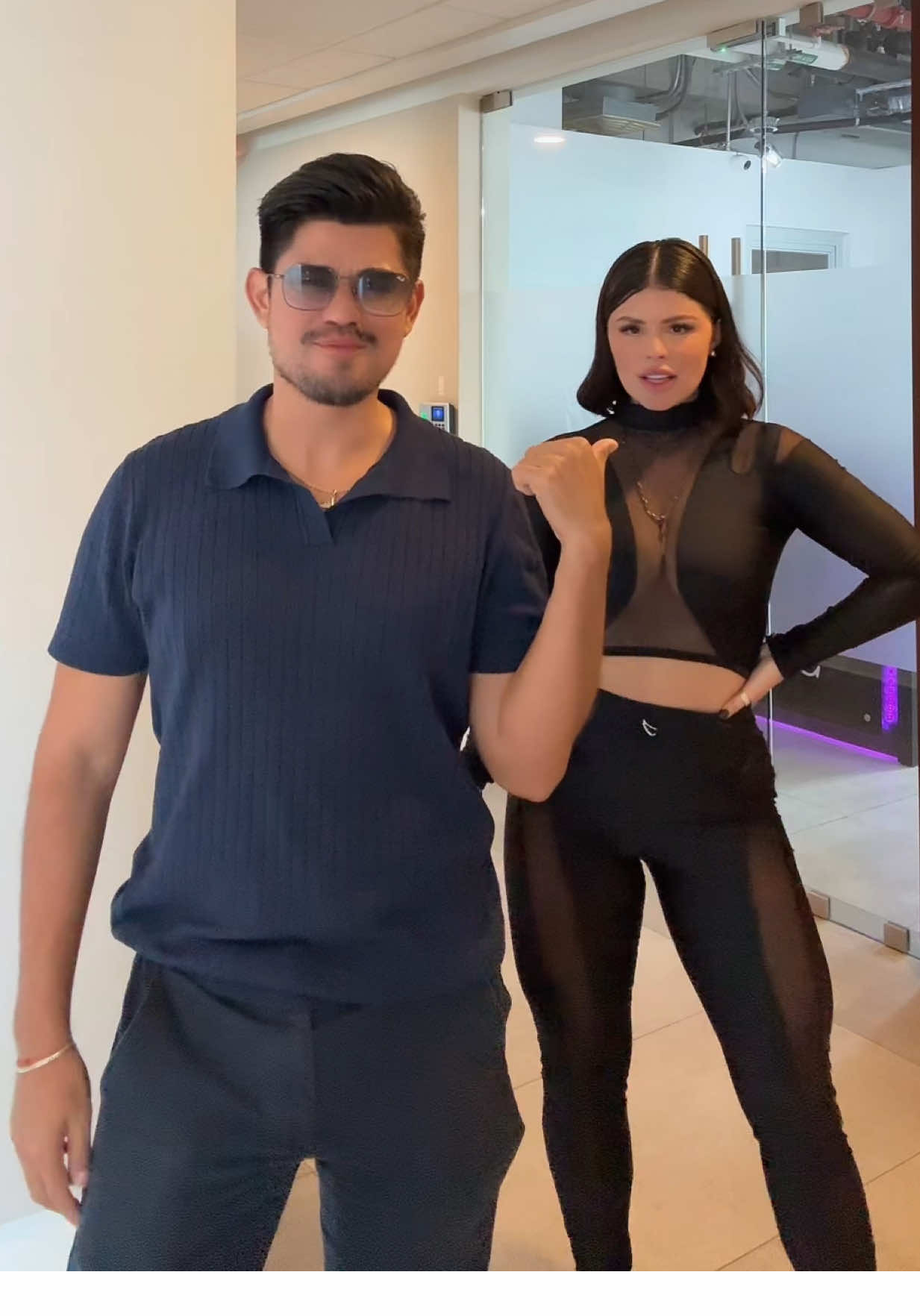 Una diosa que camina ☺️ @HenryDueñas  🙃 #colombia #amigo #fyppppppppppppppppppppppp #viral