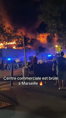 Centre commercial à Marseille 🔥 #viral #pov #fyp #tik_tok #marseille #videoviral #explore #france 