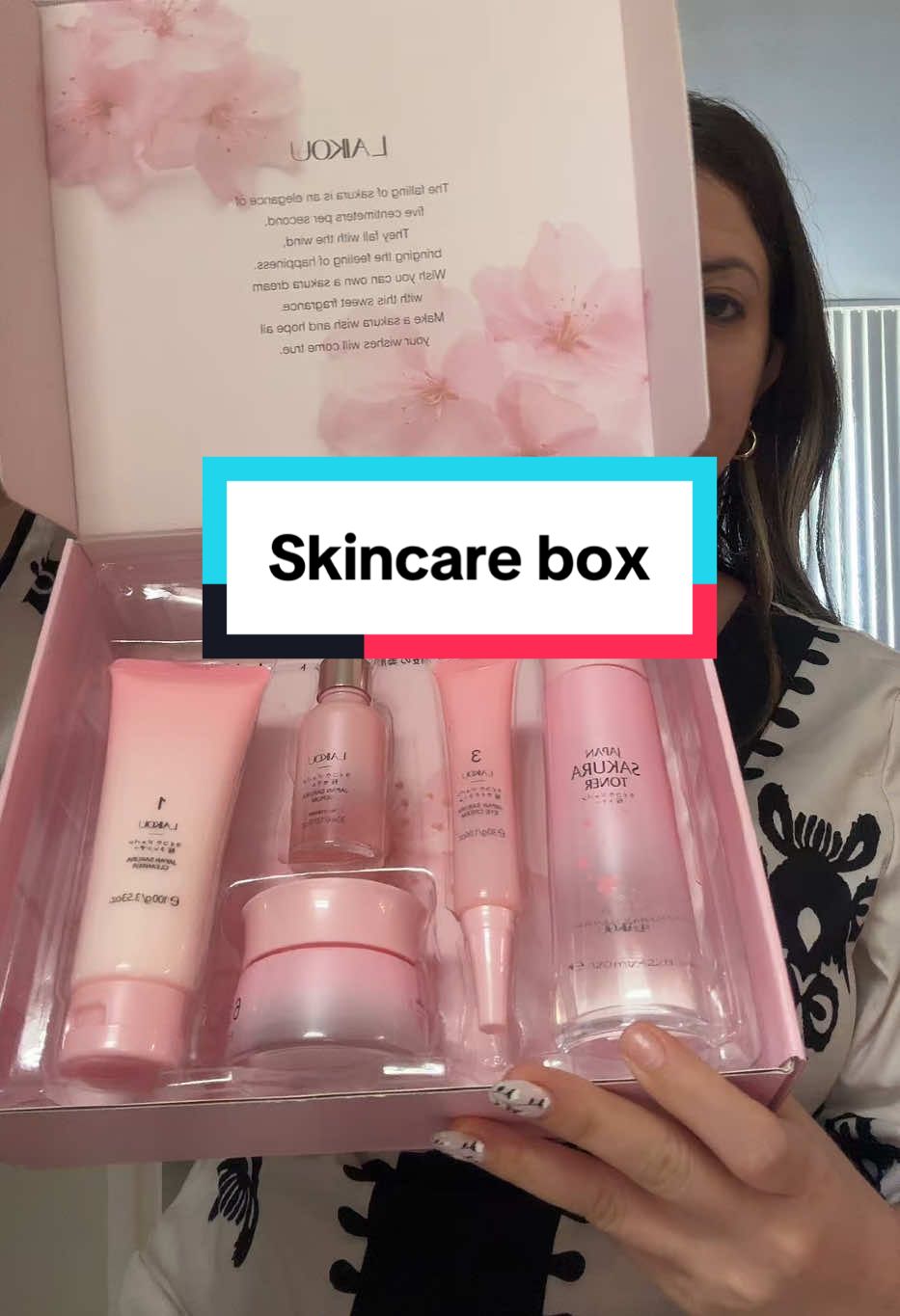 Cajita de skincare para regalo . 