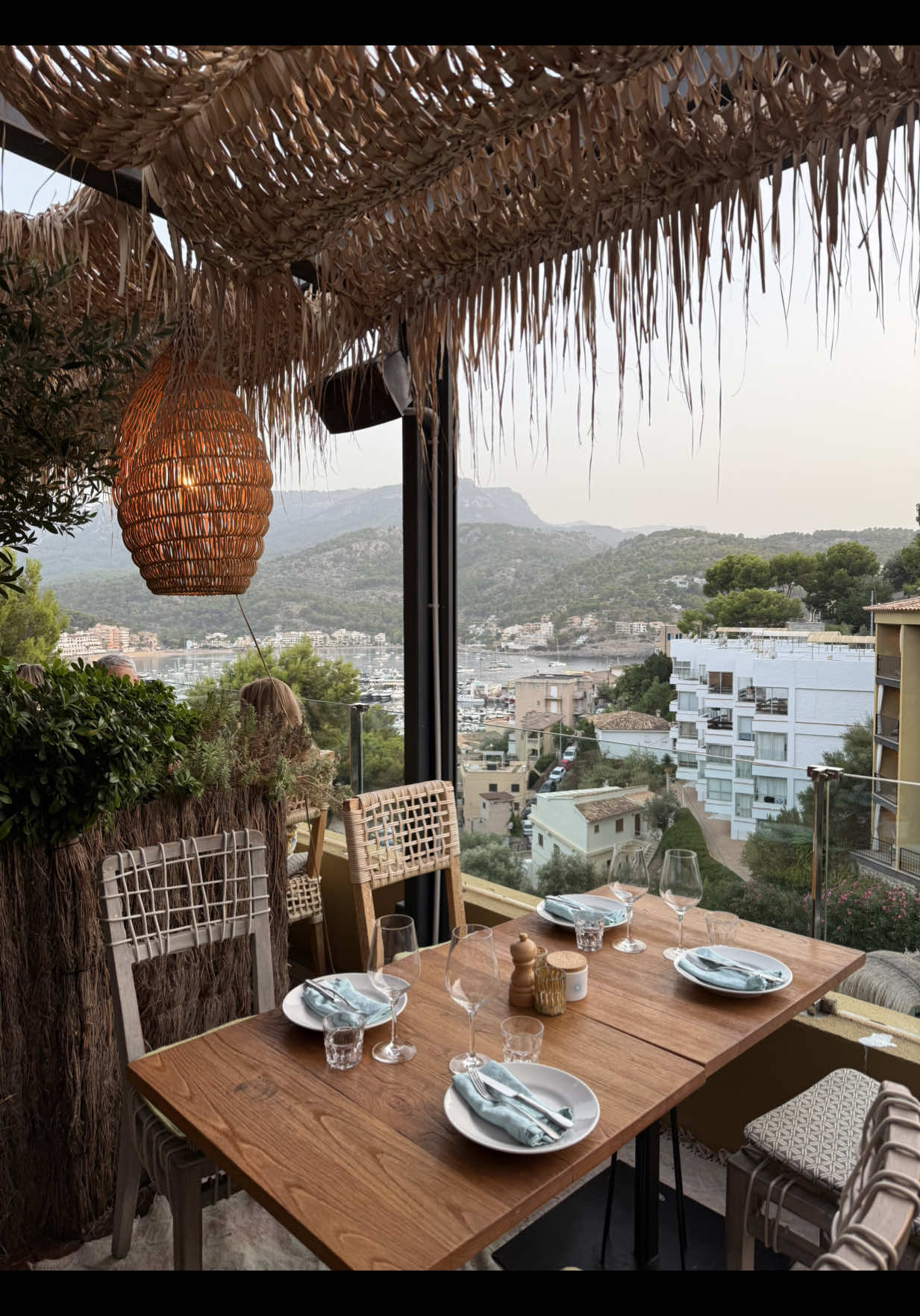 Neni in Port de Sóller is a MUST visit on your trip to Mallorca! Not only is the place stunning, the food was phenomenal. We did the chefs experience so we could taste everything on the menu, highly reccomend! #mallorca #mallorcaspain #mallorcafood 