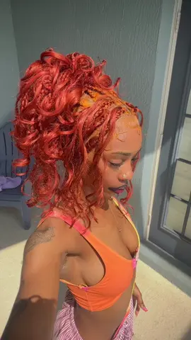 I did short French curls boho braids(color: ginger copper) and this was on of my favorite hairstyles🤭 #fyp #fypシ゚viral #viral #frenchcurlbraids #frenchcurls #frenchcurlsbraids #bohobraids #bohoknotlessbraids #hairstyletutorial #knotlessbraidstutorial 