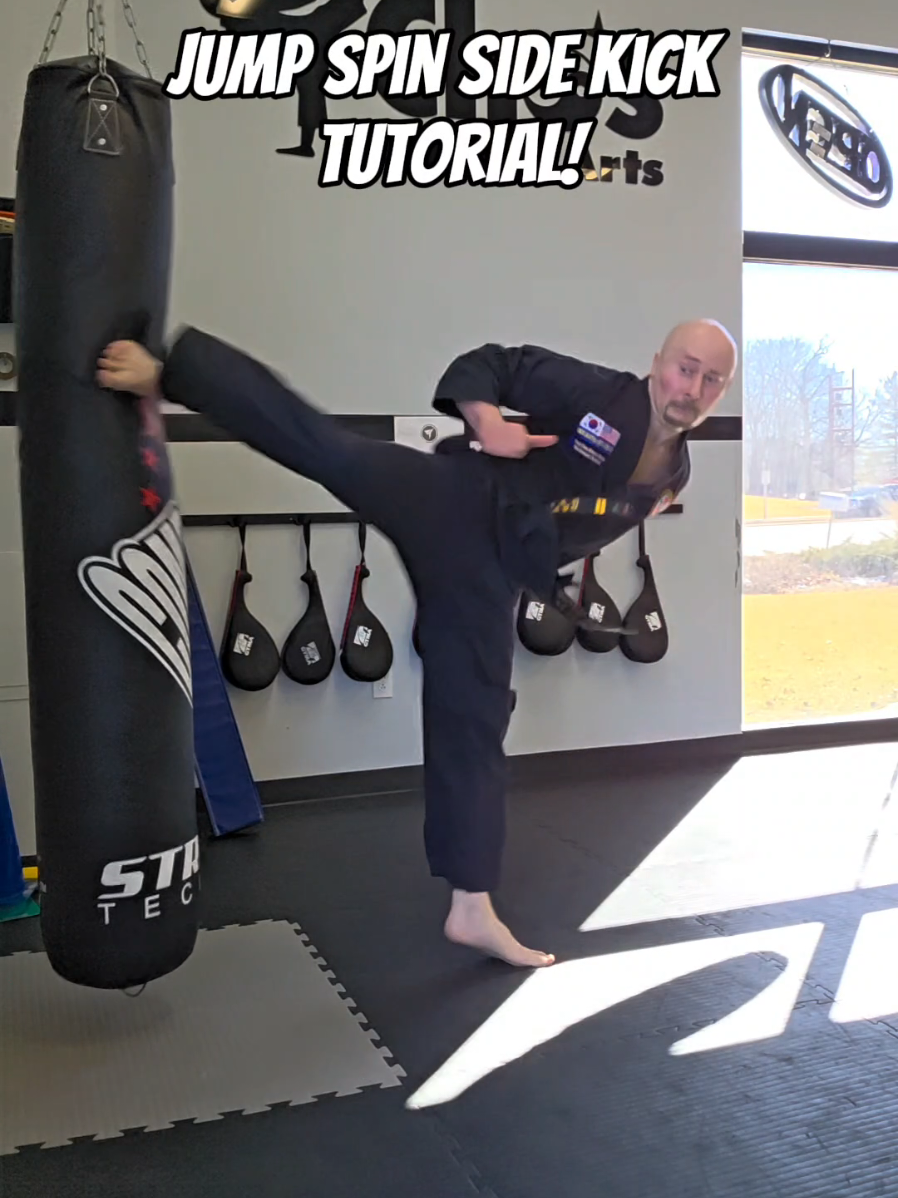 Jump Spin Side Kick! 