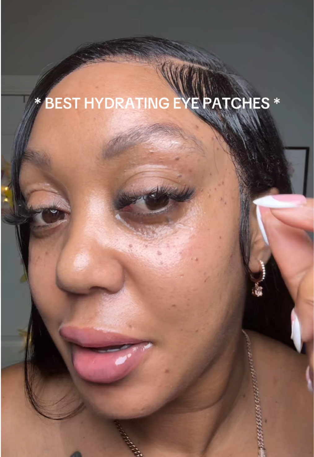 I’m eye patch obsessed  #eyepatches #undereyecircles #puffyeyes  #skincareroutine #tiktokshoplabordaysale 