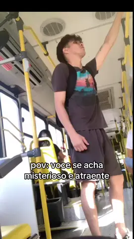 eu quase cai msm 💀