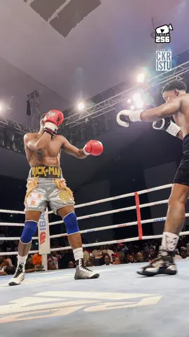 Rickman Knocks Out Shakib Cham, Kampala Rumble! #sports #boxing #uganda #sportsontiktok #ugandatiktok🇺🇬 