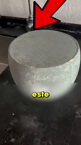 🧀 Este queso mooso cuesta $200 y viene con una capa de mojo que puedes comer… o quitar. 🤔 Aunque muchos lo consideran un manjar, el video recibió críticas fuertes: algunos dijeron que el proceso de maduración era asqueroso e antihigiénico, e incluso aseguraron que jamás volverían a probar queso. La pregunta es… ¿tú te lo comerías? 😅 #rexo #datoraro #quesocarísimo #FoodTok #curiosidades Disclaimer:This information is taken from the internet which may or may not be true we do not want to spread any fake news. The content provided by this channel is meant for EDUCATIONAL PURPOSE only. Copyright Disclaimer:- Under section 107 of copyright Act 1976, allowance is made for FAIR USE for purpose such a criticism, comment, news reporting, teaching, scholarship and research. Fair use is as permitted by copyright statues that might otherwise be infringing. Non-profit, educational or personal use tips the balance in favor of FAIR USE. 