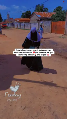 #niqabqueenzahrafofana👸 #prodmuslimgirl🙏🏽☺️❤️🥰alhmdulilah🥺❤️🥰 #deenoverdunya #islamic_video #fypシ゚viral🖤tiktok 