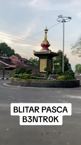 Blitar Pasca B3ntr0k Polisi & Demonstran 31 Agustus 2025. Semoga lekas membaik negara ku tercinta.  Pesan saya untuk demonstran jangan rusak fasilitas publik. Itu bukan tujuan kita.  #blitar #blitar24jam #blitarasyik #blitarviral #jawatimur 