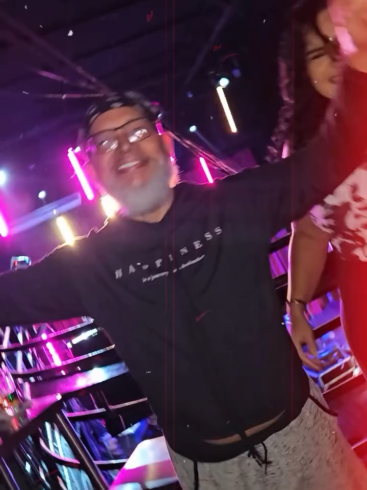 ATENÇÃO AMANTES DO FLASH BACK!! Domingo, dia 31 de agosto no Porão do Alemão! O DJ RAIDI REBELLO APRESENTA!! PORÃO DISCO DANCE !! OS GRANDES SUCESSOS DOS ANOS 80/90/2000 PARA FAZER VC SE EMOCIONAR, RECORDAR E DANÇAR!! Inicio 17:00 as 01:00 Ingresso e mesas aem taxas por pix ou cartao,, Antecipados pelo 994131539 site- https://shotgun.live/events/porao-disco-dance-agosto Valores Antecipados ingressos pista 30,00. Ingresso Vip- 40,00 mesa 180,00.#fotografo #anos80 #anos90 #sucessoanos80 #Flashback #internacionaisromanticas #flashbacks #2000smusic #80smusic #music #fotografos #sucessosinternacionais #roxette #maddona #spedingmytime #roxettefans #flashback70 #anallu #anallucantora🧜🏻‍♀️ #bello'sclub