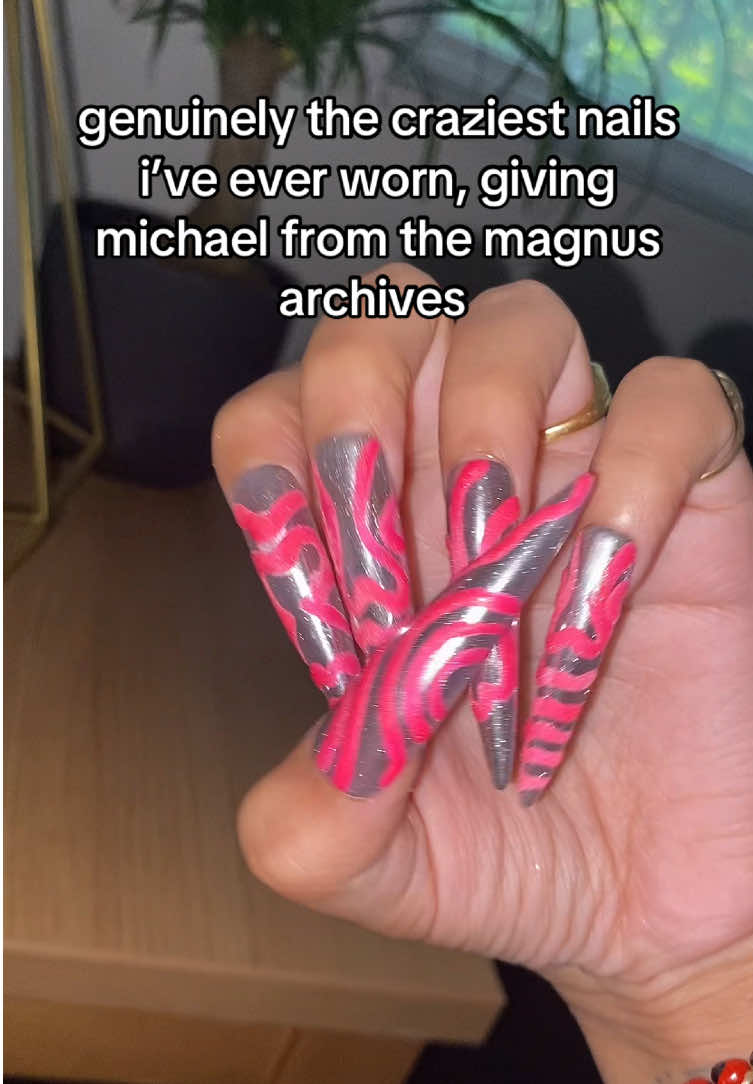 magnus archives reference ? #nailart #themagnusarchives #michaeltma #pressonnails 