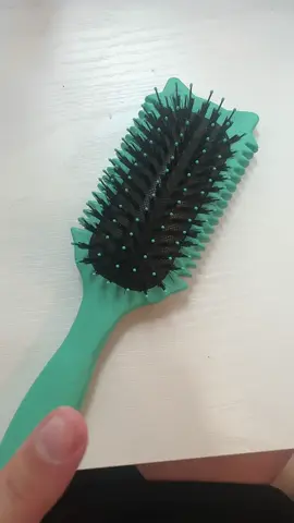 Literally the best brush for curly hair ❤️ #fyp #curlyhair #hair #hairbrush #tiktokshop 
