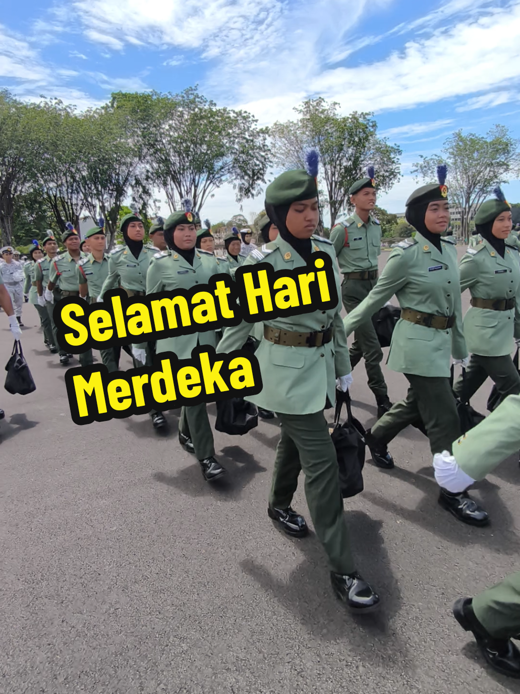 Selamat Hari Merdeka Ke-68 #pentauliahanpalapeske43  #upm  #berilmuberbakti 