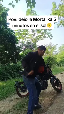 Auch quemaa 💥 #bikertok #humormexicano #motoblog #amigobiker 