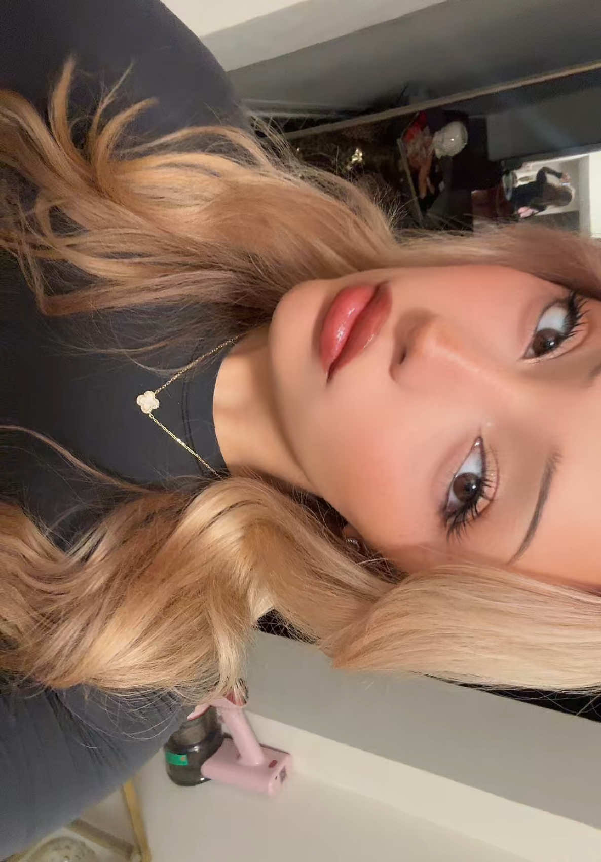 ok i’m gonna shave my eyebrows again fine 