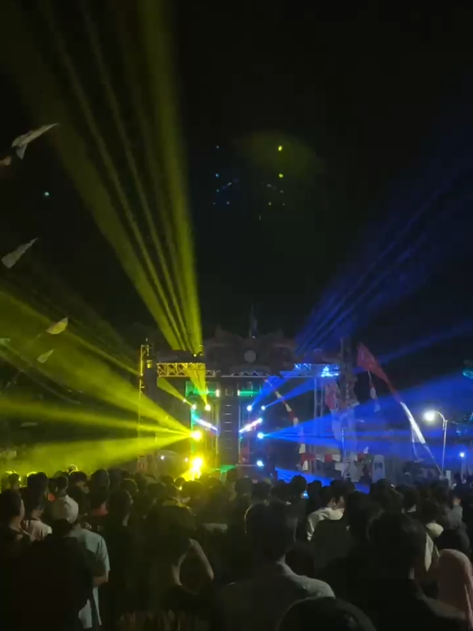 Keluh kesah nonton cek sound Brewog Audio semalem?  Kendal full horeggg 😁 😁@masbre1986 @brewogmusicofficial  #soundhoregjawatimur #brewog_audio #fyppppppppppppppppppppppp #fyp #karnaval 