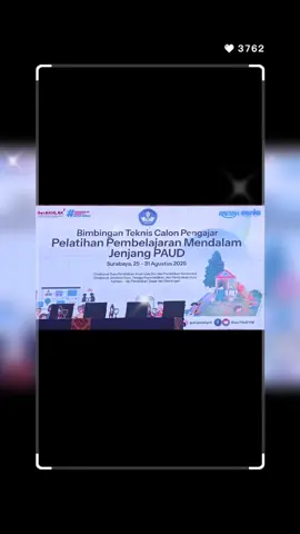 Apapun dan bagaimanapun kondisi kita saat ini.... BERSYUKURLAH....Karena Allah masih sangat sayang kepada kita,Lihat dan rasakan betapa Allah  Masih mengalirkan RIZKINYA pada  kita dengan gratis,  Allah masih memberi kesempatan kepada kita  untuk bisa berbuat dan melakukan banyak hal  karena itu jangan bersedih, jangan patah semangat  dan mari bergerak menebar manfaat