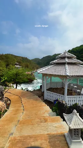 Gesing Wonderland, tempat di mana laut biru ketemu spot foto kece 🌊✨. Yuk, rasakan serunya lewat paket wisata Jogja. Booking sekarang! ➡️PAKET WISATA JOGJA ➡️GROUP & FAMILY TRIP ➡️SOLO TRIP ➡️PRIVATE TRIP  #wisatajogja #paketwisatajogja #gesingwonderland 