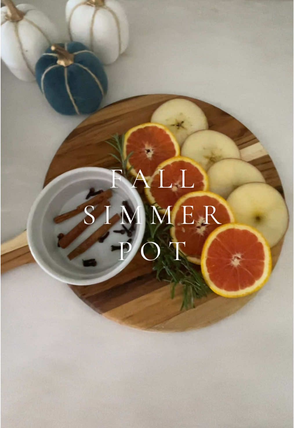 Fall simmer pot 🍂 this makes my home smell good plus with an amazing taste! 🤎 #fall #asmr #simmerpot #fallvibes #DIY 