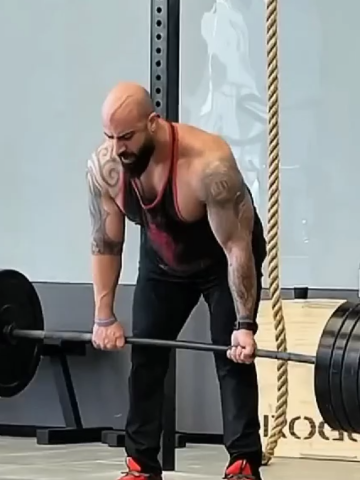 His the best cleaner Anatoly #gym #prank #anatoly #GymTok 