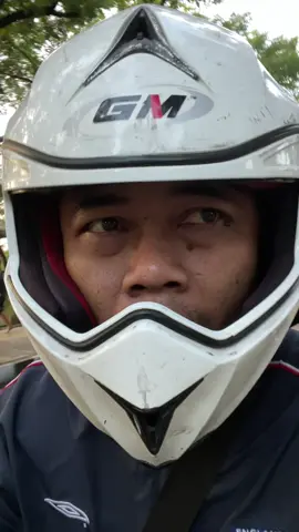 yang hendak melintas tetap wadpada, dan semoga kembali pulih indonesia kuh 😔😔 #polresjakartautara #kerusuhan #cepatpulihindonesiaku 