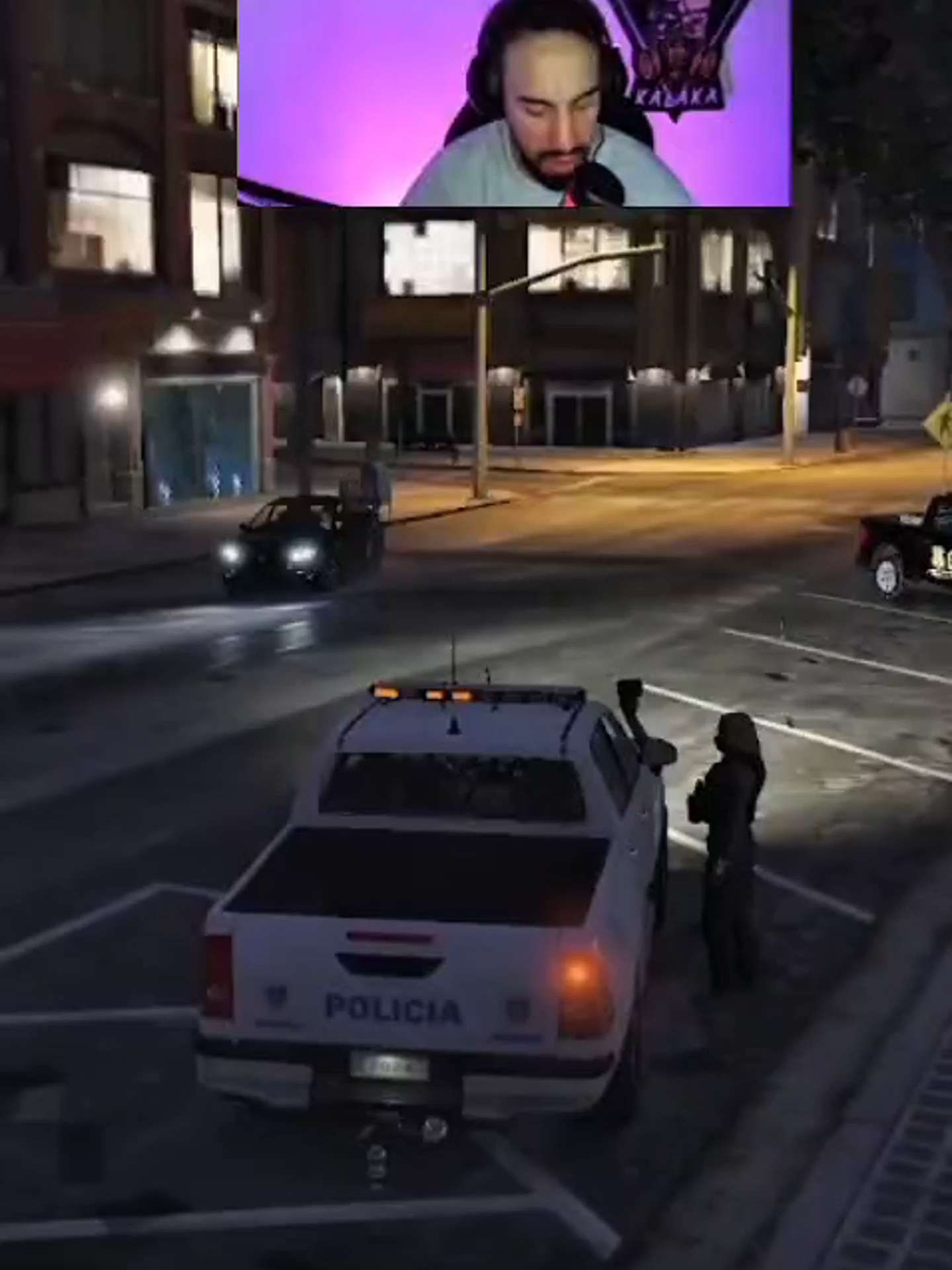 El ñaja ñaja enamorando a la jefa #tiktoktainment #juegoderol #gta5enlinea #gta5online #gtaroleplayclips #kickperu💚 #kick #tiktoklatam #streamerpequeño #gta5 #ñajo #costarica #ñajañaja #transito #policiadetransito #tiktokmeverifica #tikt #streaming