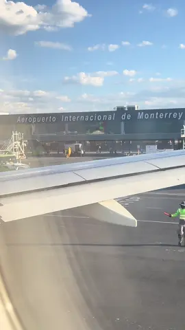 Viajando andamos gracias mi Dios por todo 🙏 #aviones #aeropuerto #paratiiiiiiiiiiiiiiiiiiiiiiiiiiiiiii #monterreynlmexico🇲🇽 