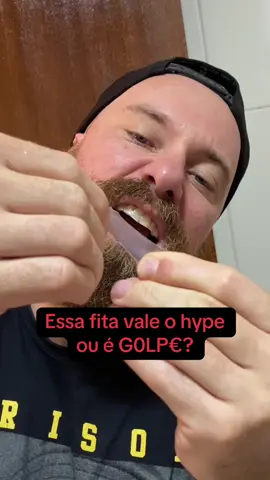Será que vale o HYPE dessa fita de clareamento? Decidi experimentar e realmente clareou os meus dentes no primeiro uso, como é afirmado pelo próprio fabricante.  Quando eu comprei logo depois esgotou, então corre pra garantir a sua antes que esgote novamente!  #clareamentodental #dentesbrancos #dentes #saudebucal #saude 