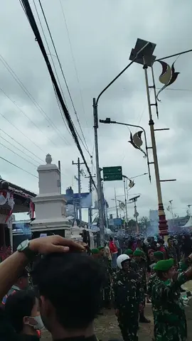 Massa tidak terkendali. Keadaan semakin memanas #drpd #kebumen #rakyat  #viral #fyp 