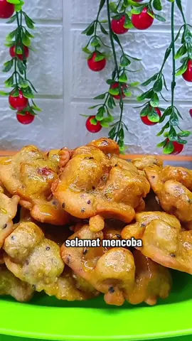 ternyata semudah ini bikin goreng pisang madu yang kriuk 😋 #berbagiresep #idecemilan #pisanggorengmadu 