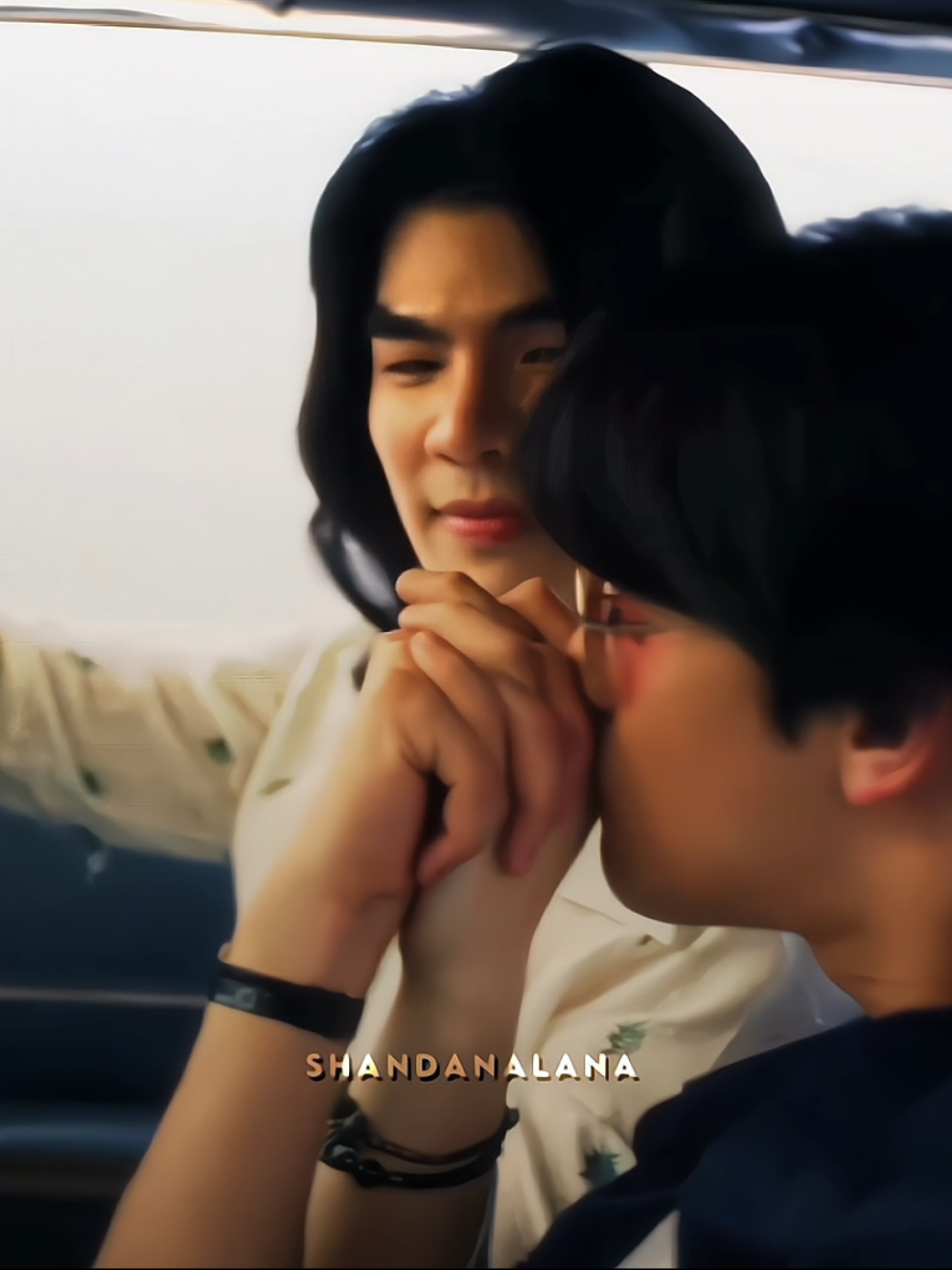 I love how their intimate scenes are so natural, not cringe or awkward at all. #shineep5 #shinetheseries #milephakphum #aponattawin #mileapo 