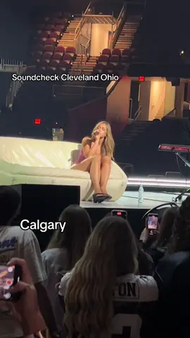 Cleveland got the best song idc🩵🤍💙#misspossessivetour #foryou #tatemcrae #soclosetowhat #tate @tate mcrae @t8 hq (I tried to get the best I could from being in like the fourth row I’m sorry.)
