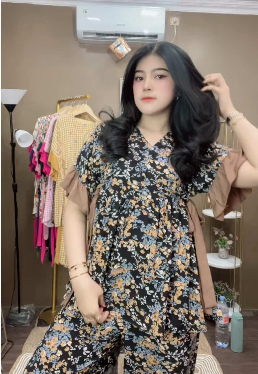 Morning ayangbund, kabar sedih hari ini gabisa live🥀 Tapi tenang aja aku tetep kasi special price buat ayangbund semua🥹 cek keranjang kuningnya ya❤️ #KireiStyle #OnsetCantik #OnsetCasualStyle #OneSetWanitaKekinian #OneSetKekinianTerbaru2025                   