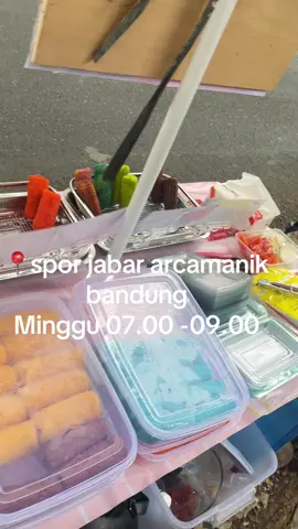 Hai Bandung! 🤩 Sekarang kita buka stand di depan Sport Jabar Arcamanik loh~ Yuk mampir & cobain langsung produk kita! 📍Sport Jabar Arcamanik – Bandung ⏰ Mulai hari ini!