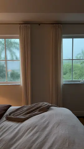 Nights like this ☕️🫖⛈️#gloomy#rainydays#cozybedroom#nigthroutine#stormyweather
