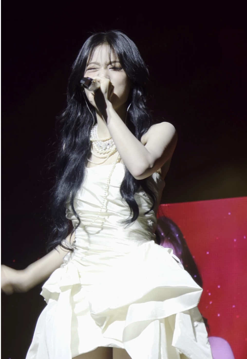 so pretty🥺🤍  #ahyeon #아현 #jungahyeon #ahyeonbabymonster #yaxian  #BABYMONSTER_in_TORONTO