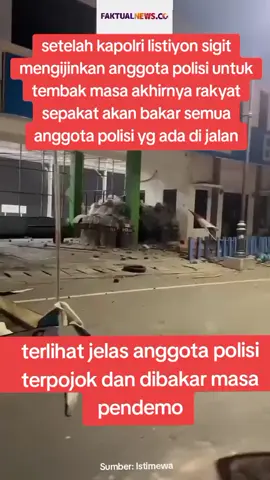 polisi dibakar masa #polisi #demo #dpe 