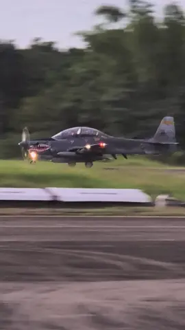 #fuerzasmilitaresdecolombia #spoteraviation #fuerzaaereacolombiana #viral #paratii 