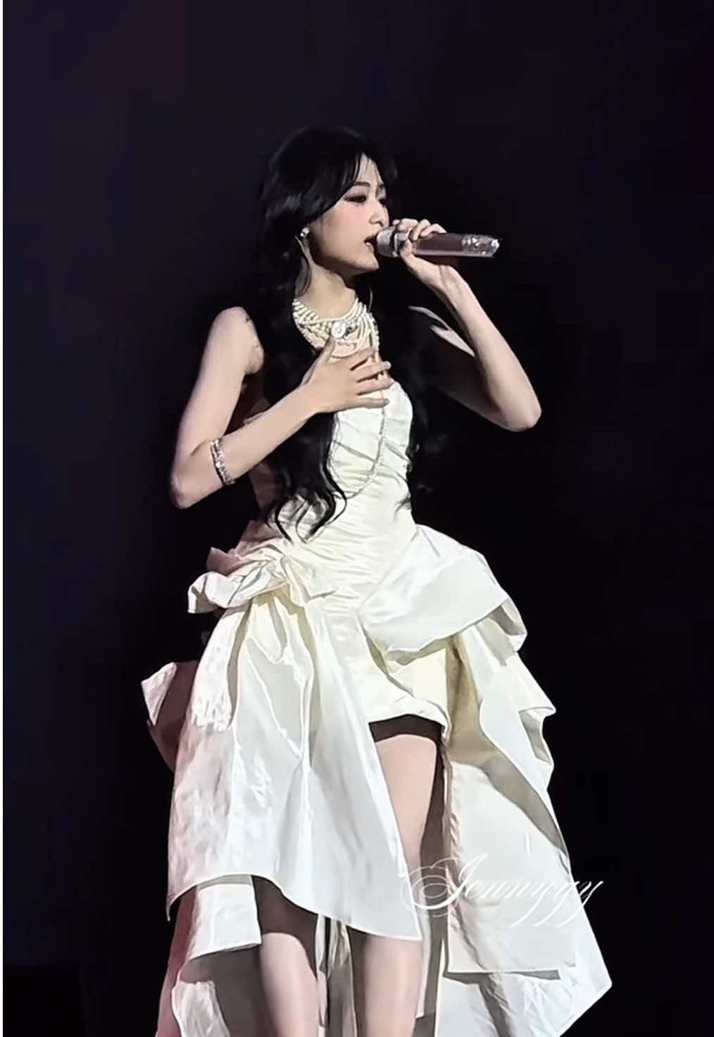250831 AHYEON perform 