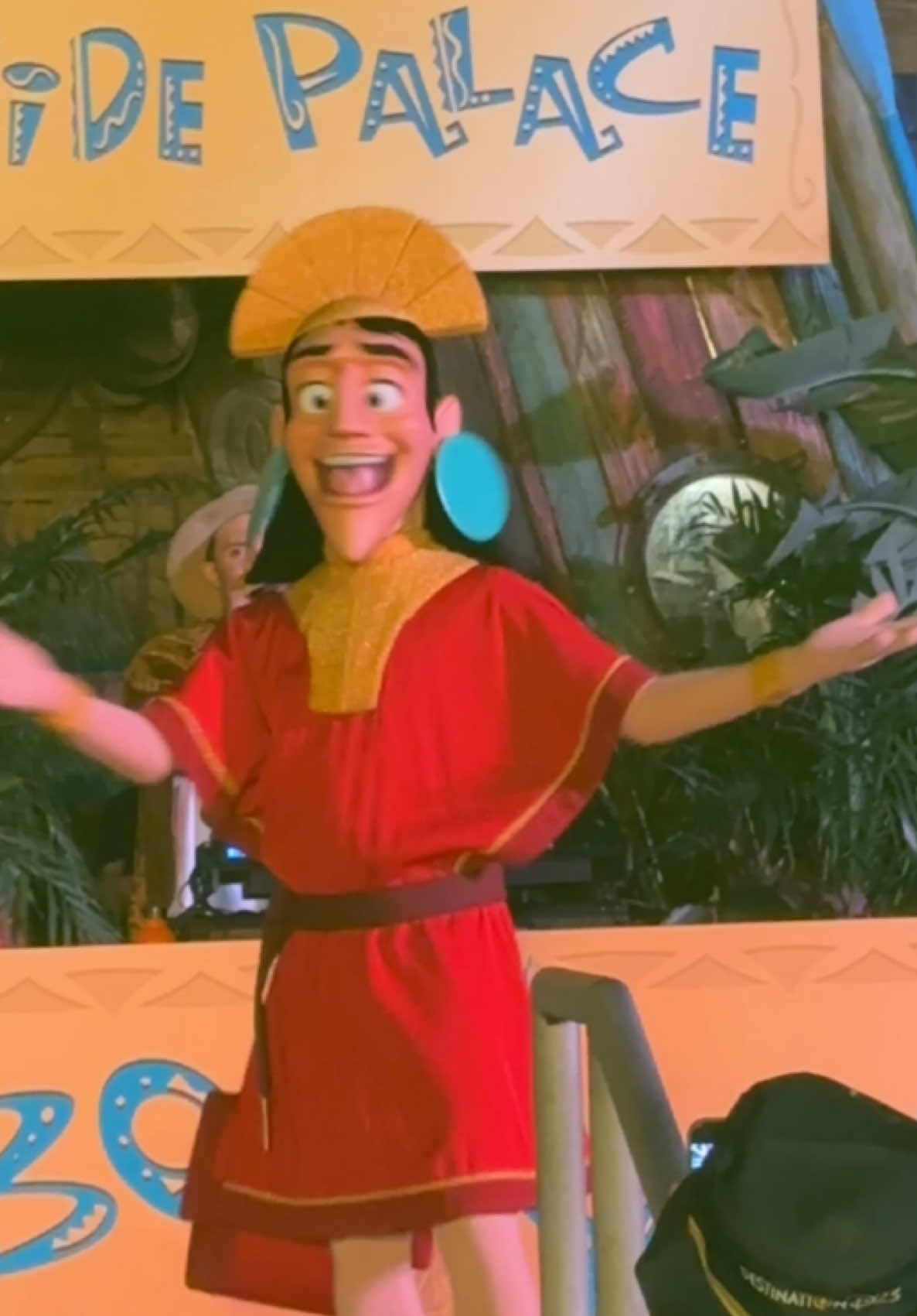 Emperor Kuzco came to party at the D23 Kuzcotopia pool party at Typhoon Lagoon! #disneyworld #destinationd23 #emperorsnewgroove 