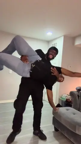 My Man Strong Asf 😂😂  If Yu and Your Partner Don’t have fun Like This … FIND SOMEONE ELSE. I love My Man Real Bad 💕  #boyfriendchallenge #paperplanes #couples #foryoupage #viral 