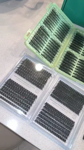 ✨ 1584pcs D Curl 10 Styles DIY Eyelash Extension Kit ✨ Luce pestañas profesionales desde casa con este set completo de 1584 piezas. Incluye 10 estilos diferentes de pestañas D Curl, diseñadas para dar un acabado natural, glamuroso o de máxima volumen según tu preferencia. ✅ Fácil de aplicar en casa – ideal para principiantes y expertos. ✅ 10 estilos distintos para cada ocasión. ✅ Suaves, ligeras y cómodas para un look duradero. ✅ Perfecto para maquillaje diario o looks de noche. 💖 Eleva tu mirada y consigue el efecto de pestañas de salón sin salir de casa. #EyelashExtensions #DcurlLashes #DIYLashes #EyelashKit #TikTokMadeMeBuyIt          