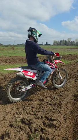 EmilioMX 🔥🔥 #motocross #crf250r #fullgas 