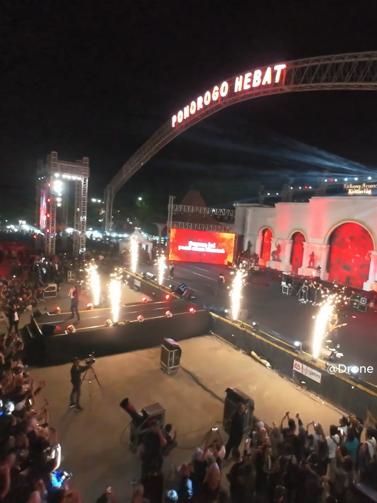 konser dewa 19 di alun alun ponorogo #ponorogo24jam  #ponorogoupdate  #dewa19 