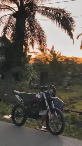 MOMOY yang dulu 🤪😍#crftrabas #gestrekindonesia #motorkebun #fypdongggggggg #gakpernahfyp 