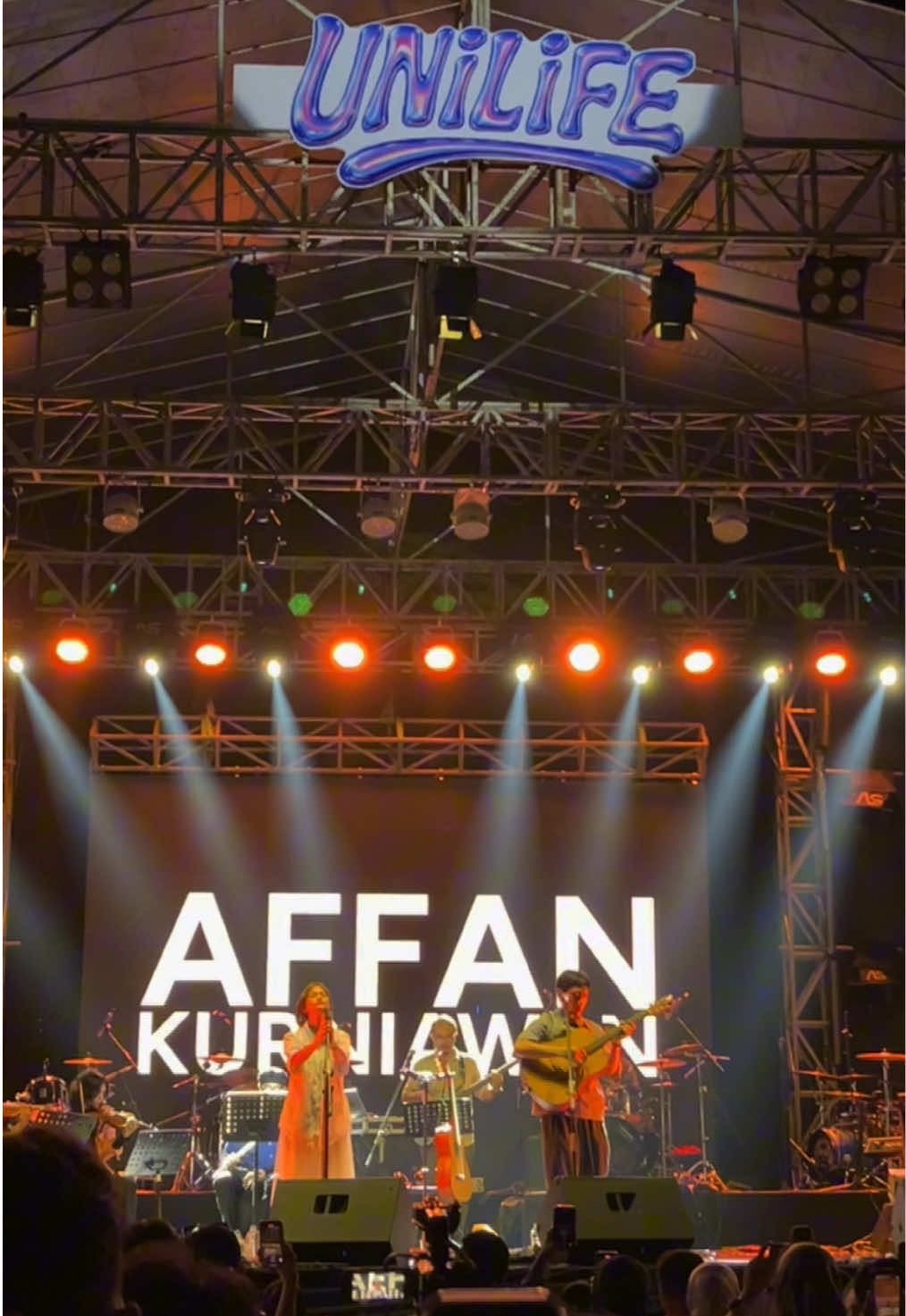 Yang patah tumbuh yang hilang berganti 🥀 #bandaneira #yangpatahtumbuhyanghilangberganti #unilife #unilifefestival #lampung #lampungkonser #konserlampung #lampungtiktok 
